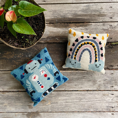 Pack Mini cojín Arcoíris y Robot